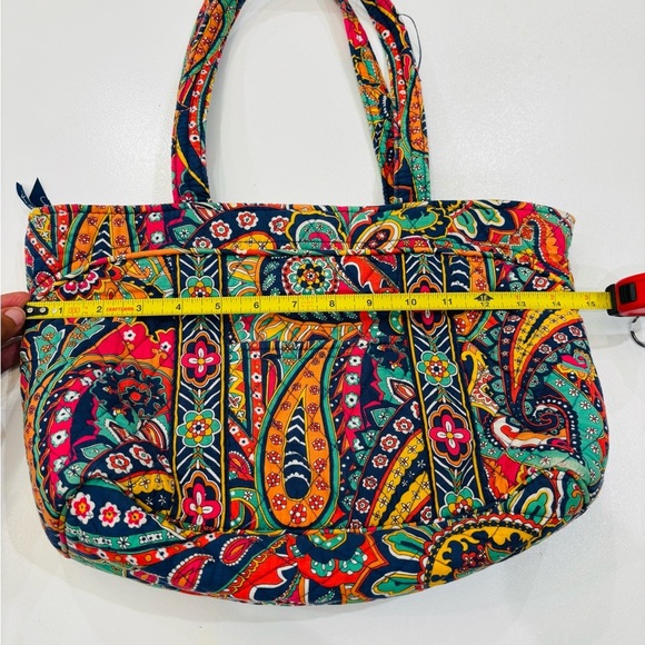 Vera Bradley Multicolor Paisley Tote H 11 * W 14.5 Mint Condition - Picture 9 of 9